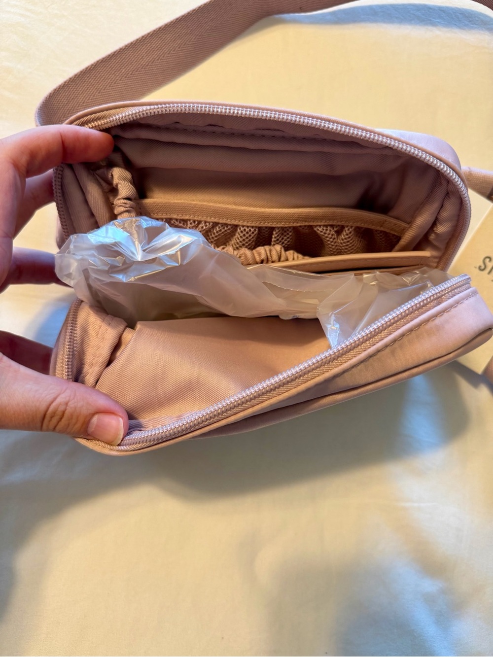 BEIS Blush Pink Crossbody Camera Bag - Picture 3 of 5